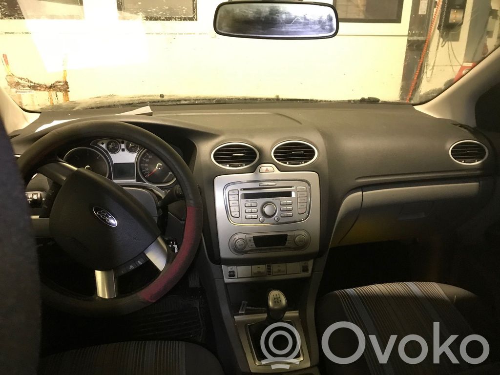 Focus Focus  1669556