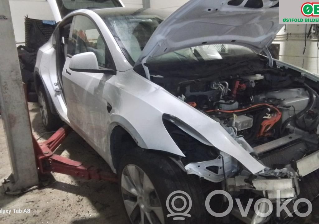 Model Y Tesla Model Y  150208800B