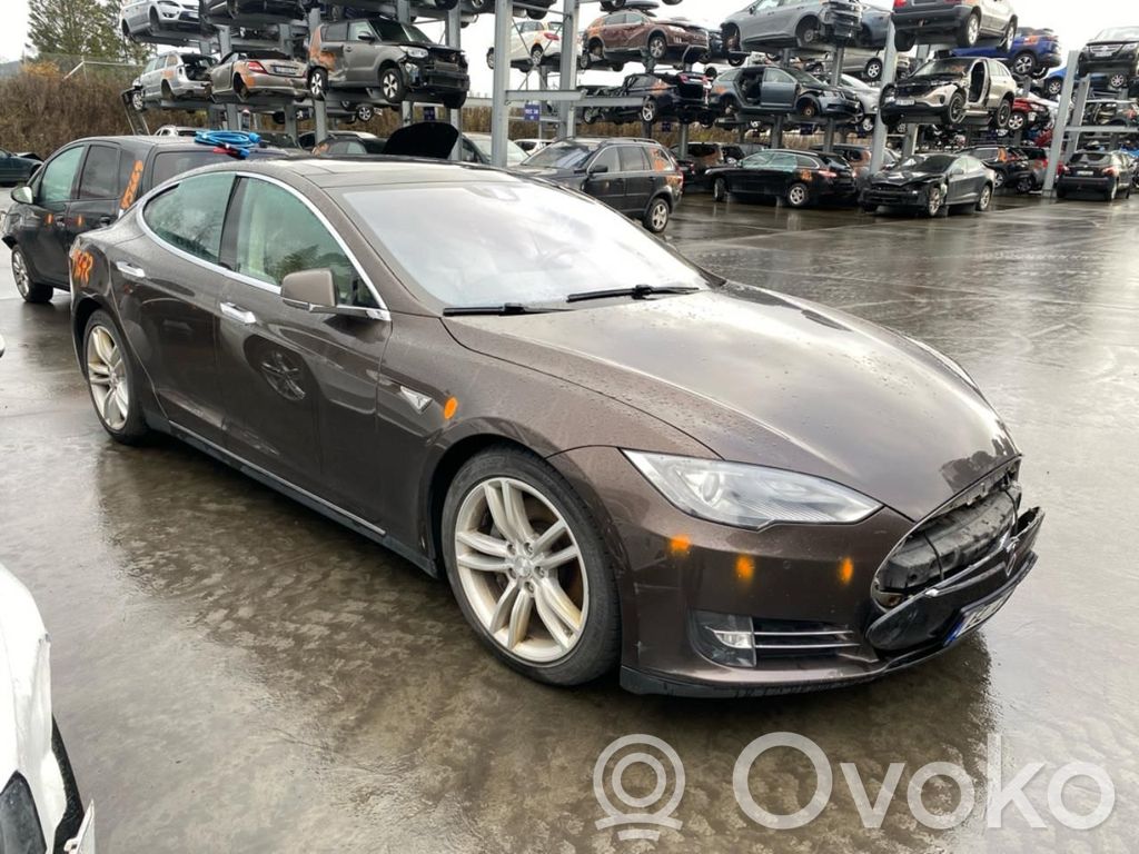 Model S Tesla Model S  102256500D