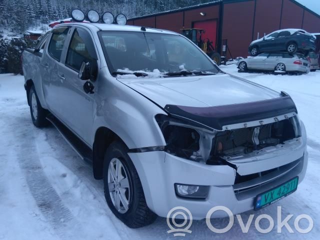 D-Max D-Max  M42185