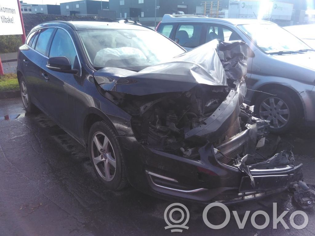 V60 V60, V60 Cross Country  31400546