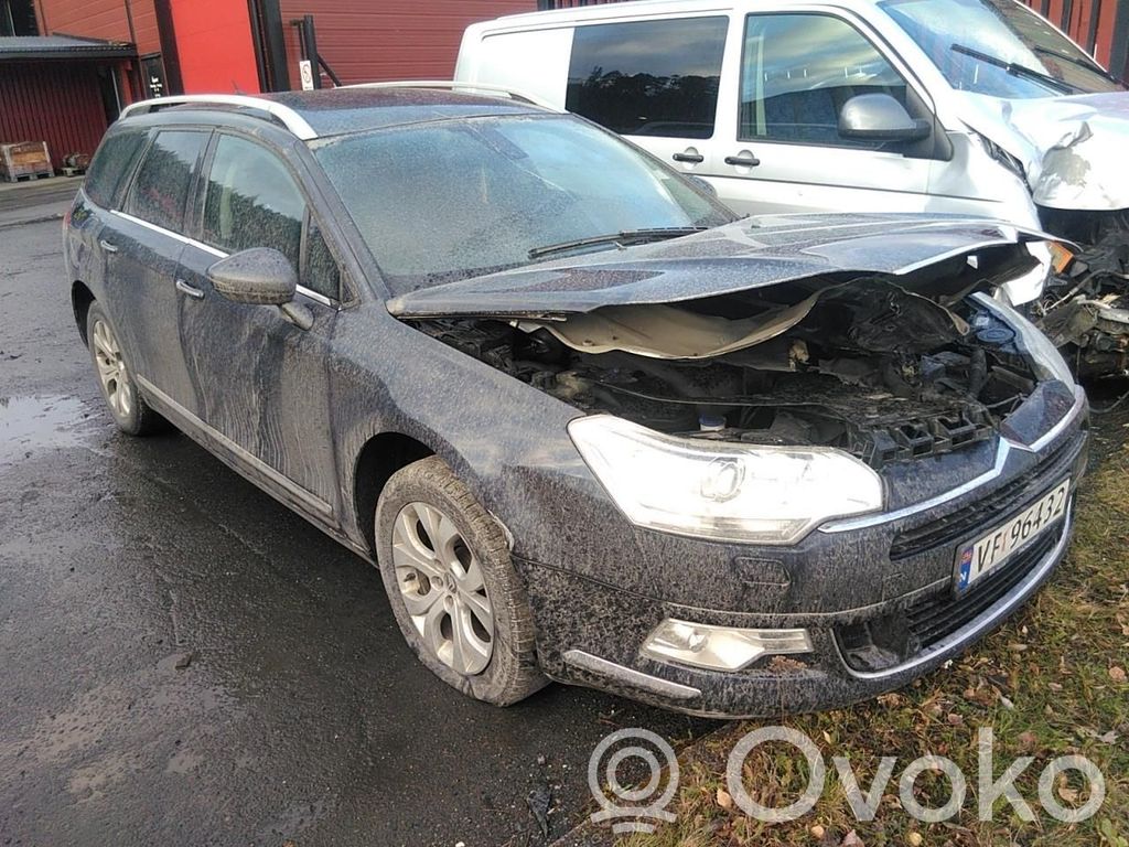 C5 C5, C5 Aircross  0135QG