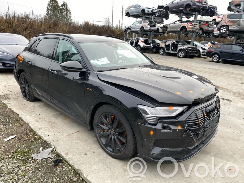 e-tron e-tron  4KE505235AC