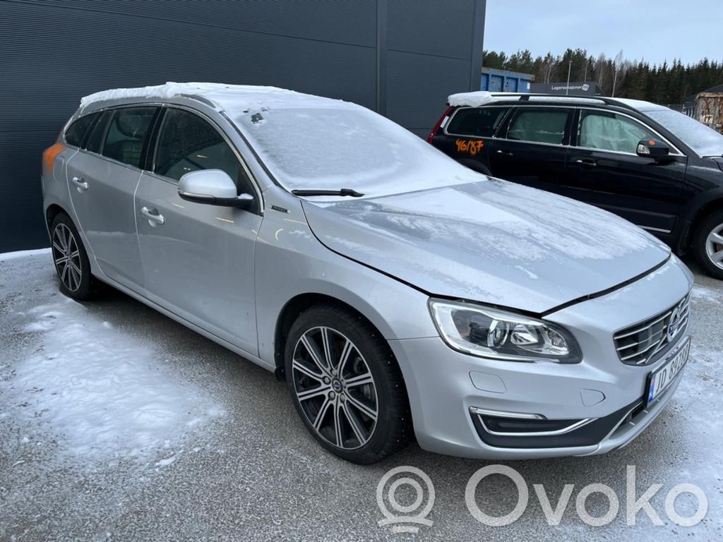 V60 V60, V60 Cross Country  D87PHEV