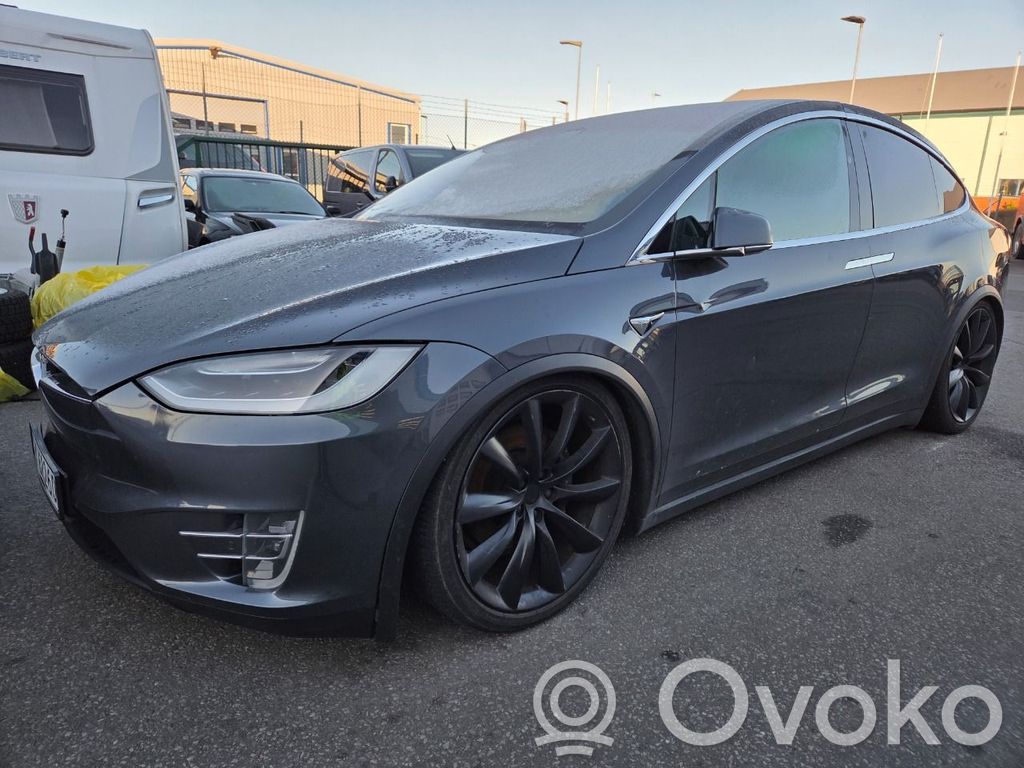 Model X Tesla Model X  105414510E
