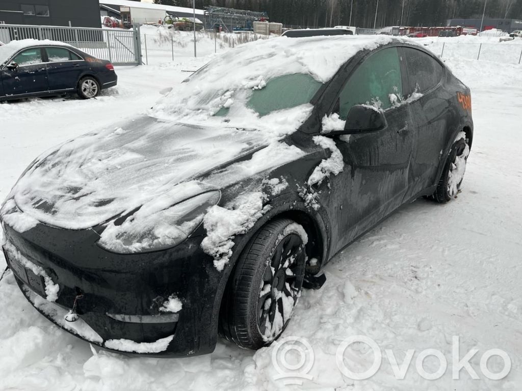 Model Y Tesla Model Y  108954300J