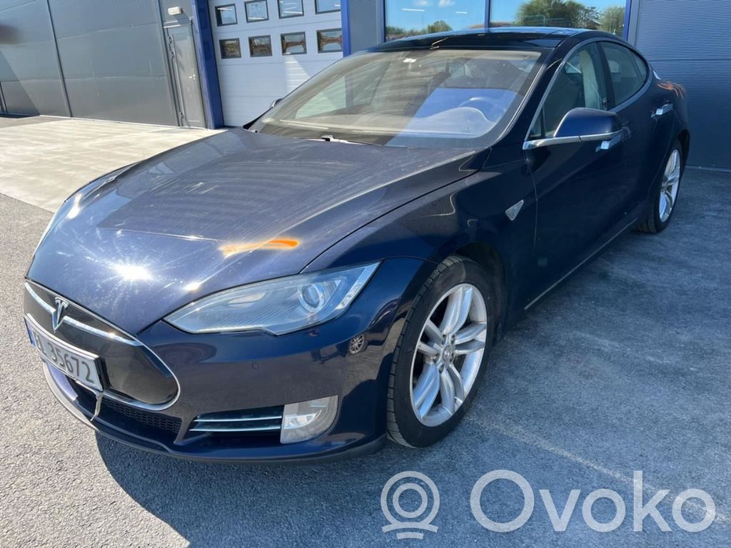 Model S Tesla Model S