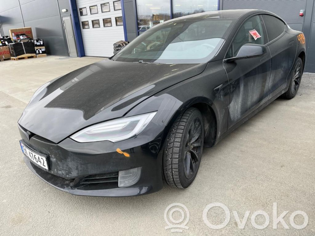 Model S Tesla Model S  112936900A