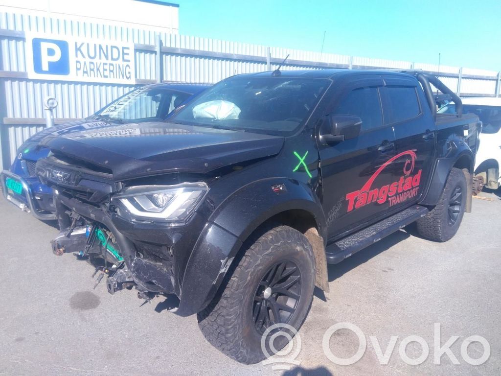 D-Max D-Max
