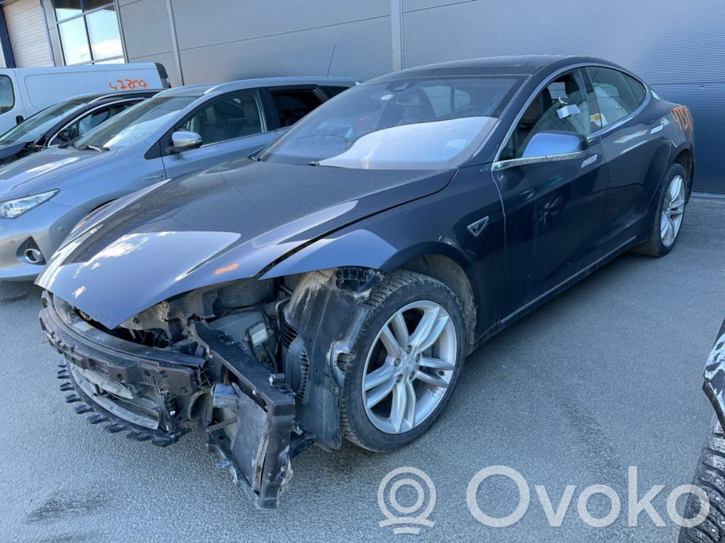 Model S Tesla Model S  6006622E0E