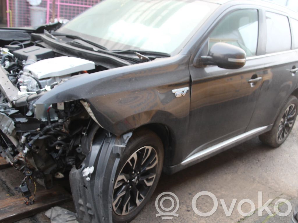 Outlander Outlander  1588A327