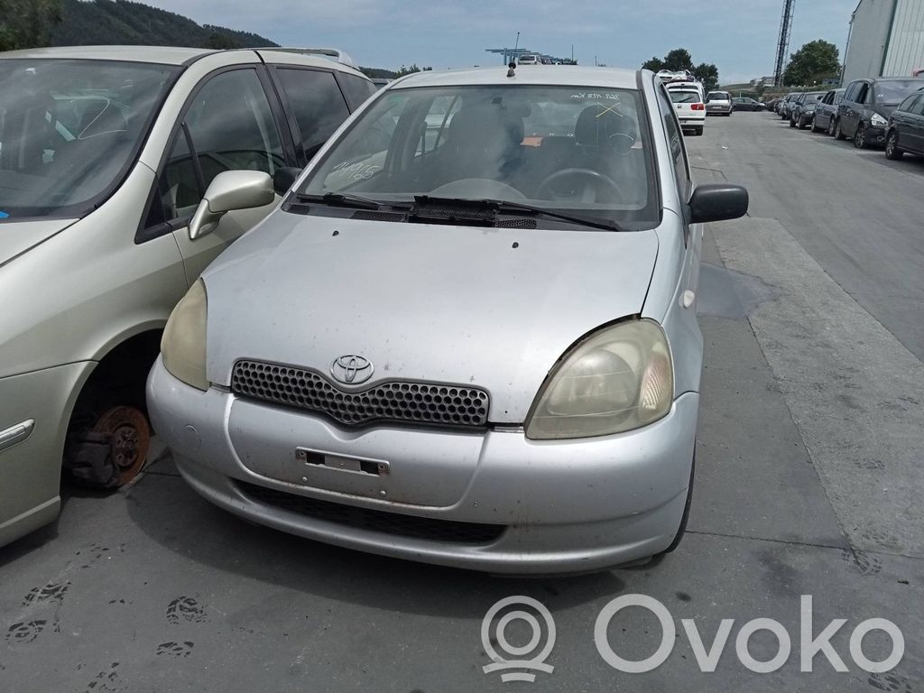 Yaris Yaris  8966152082