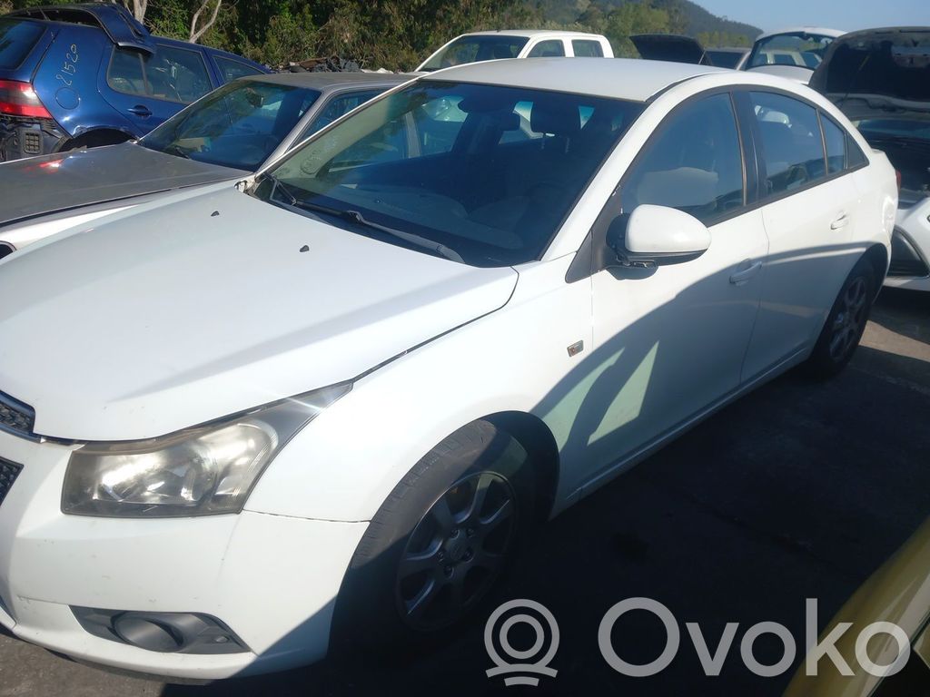 Cruze Cruze  25184305