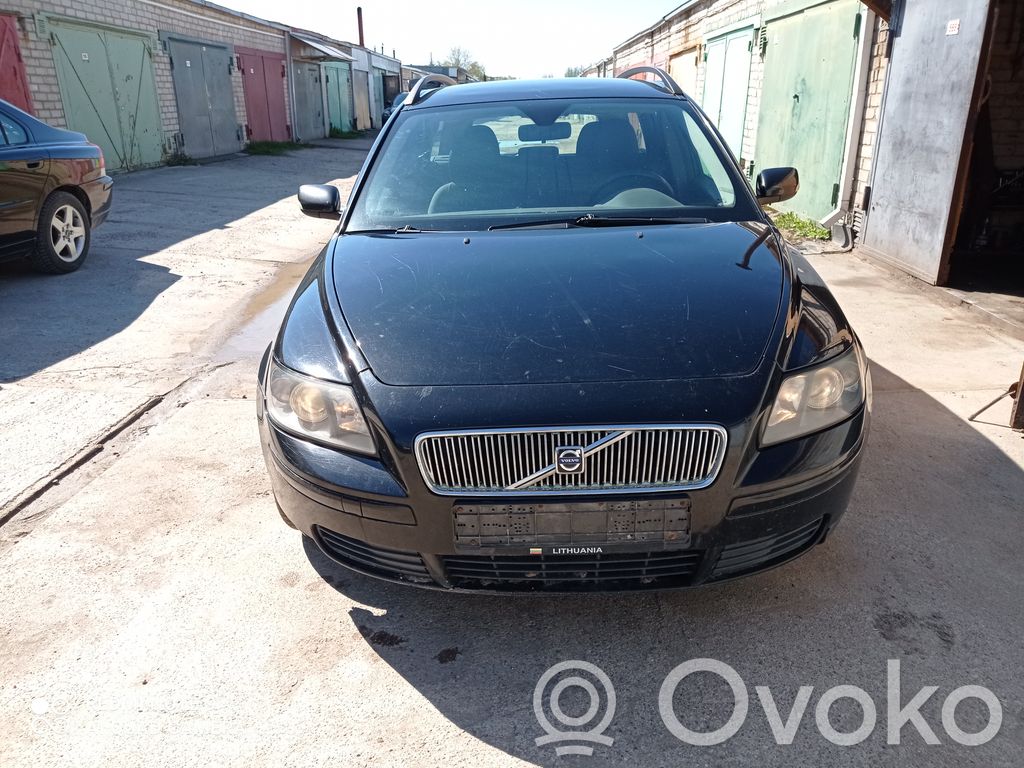 V50 V50  8650577