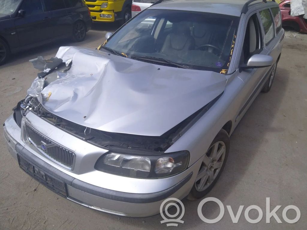 V70 S70, V70, V70 XC  8683142