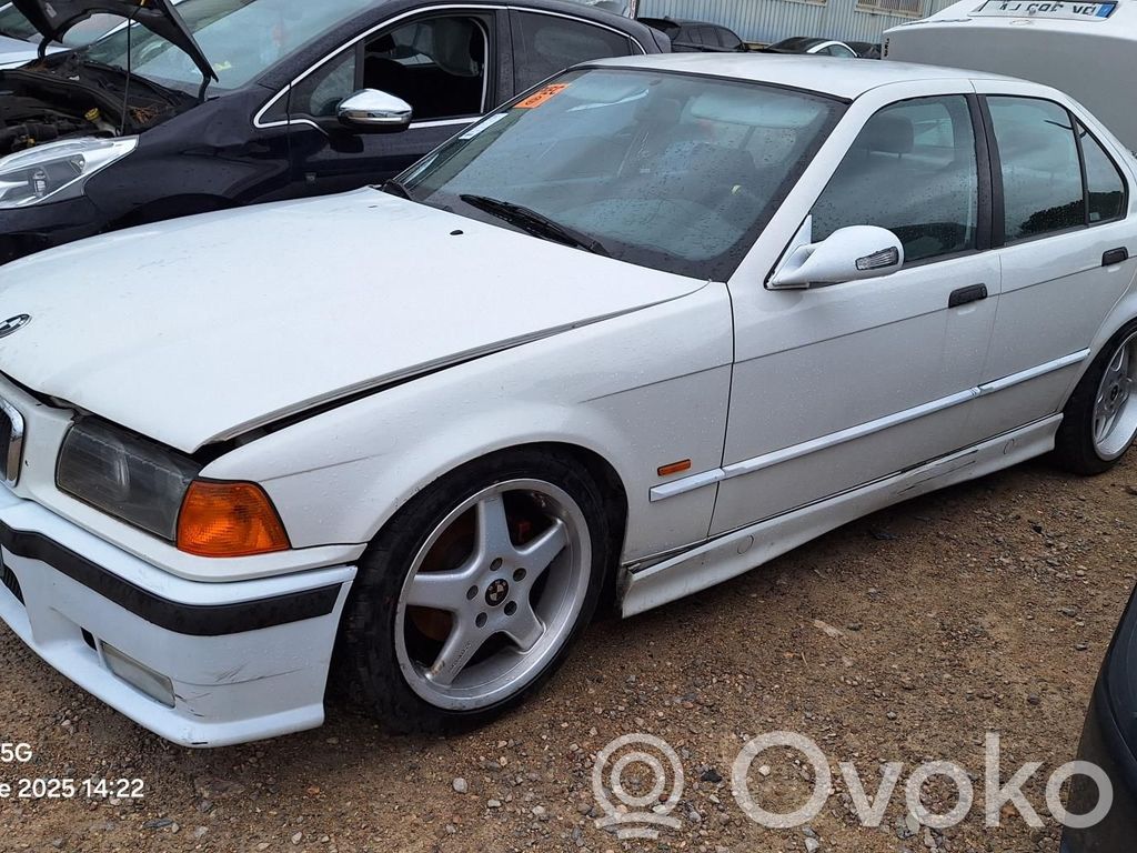 3 E36 Series 3  82199403095