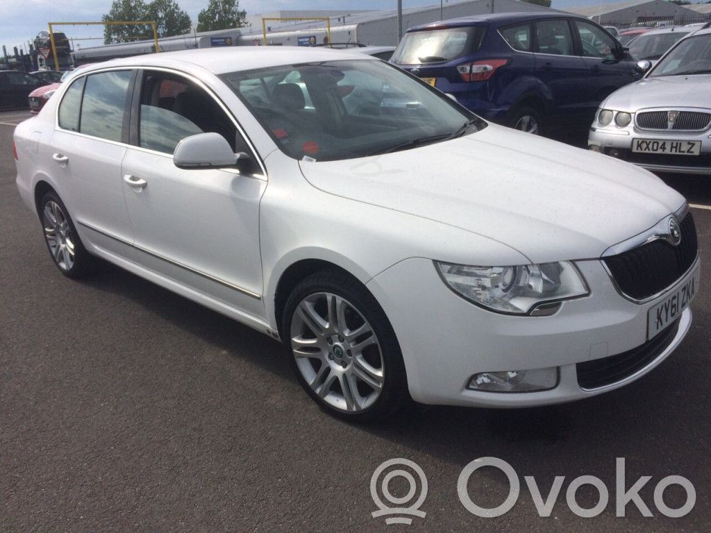 Superb B6 (3T) Superb  3T0962125B