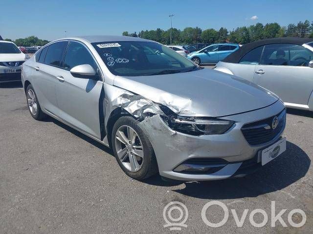 Insignia B Insignia  84208036