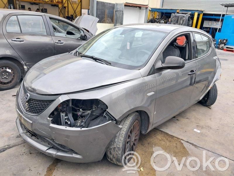Ypsilon Ypsilon  46348898