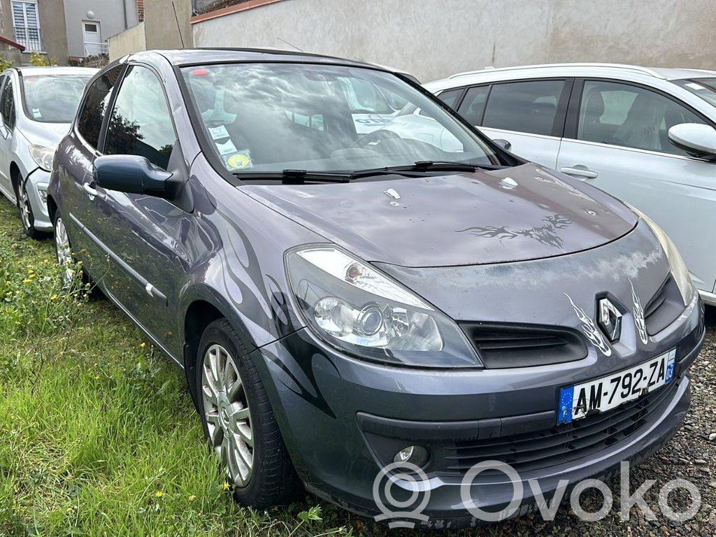 Clio III Clio  7701478030