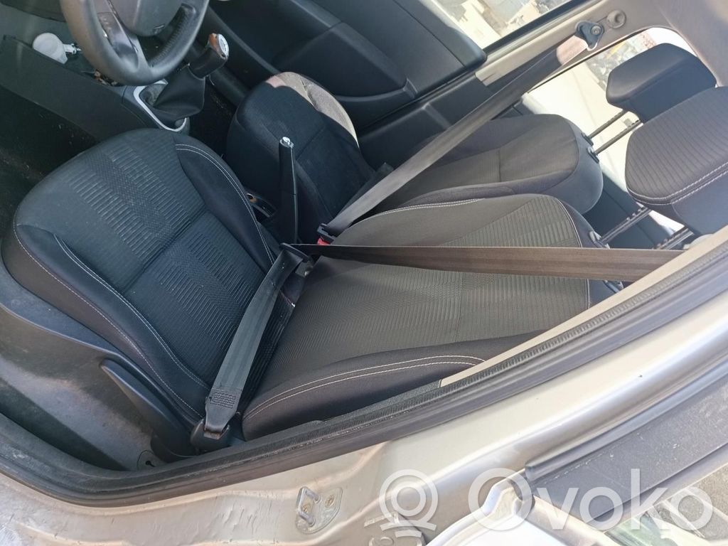 Clio III Clio  8200565645