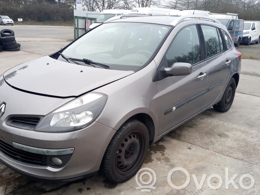 Clio III Clio  8200471888