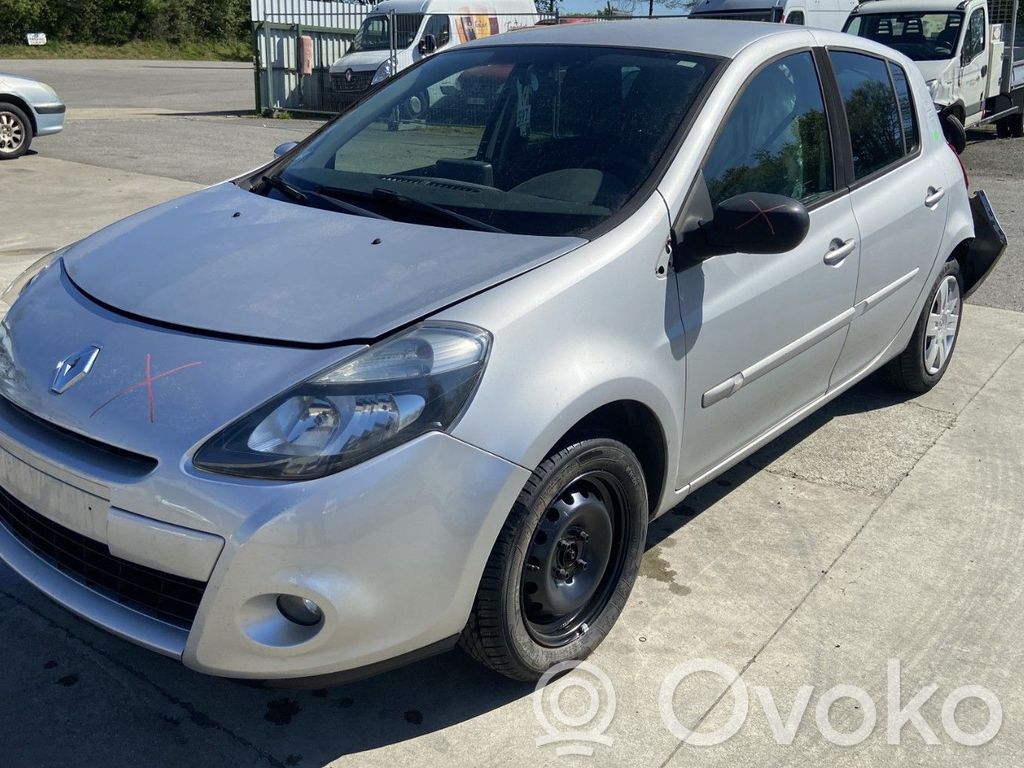 Clio III Clio  7701208333