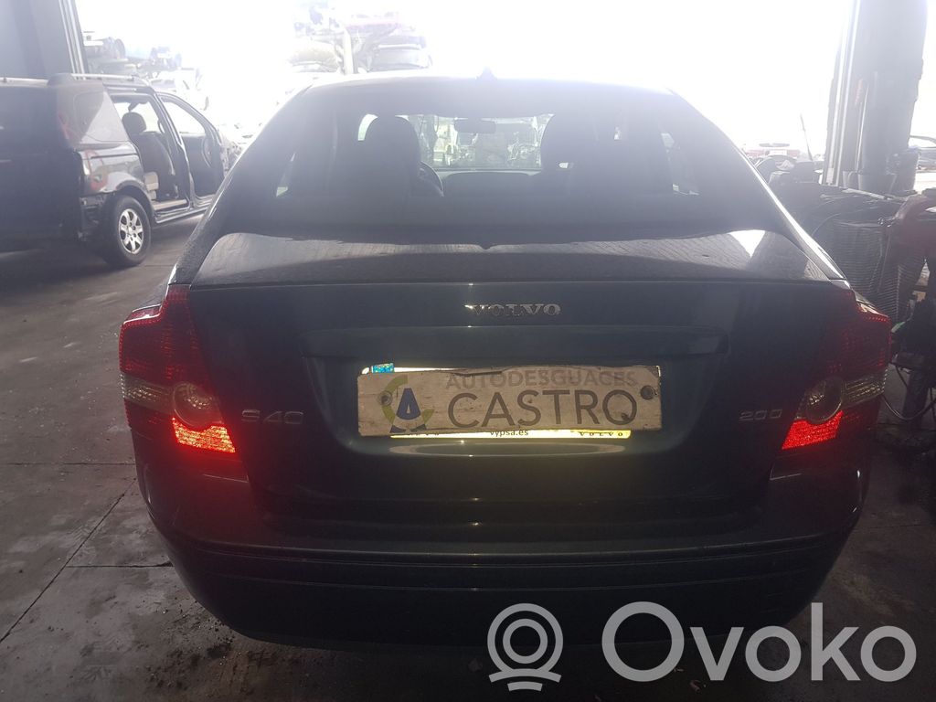S40 S40, V40