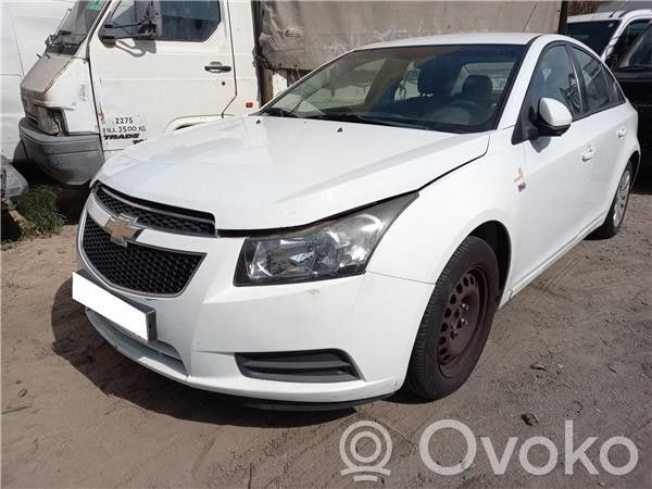 Cruze Cruze  688014257