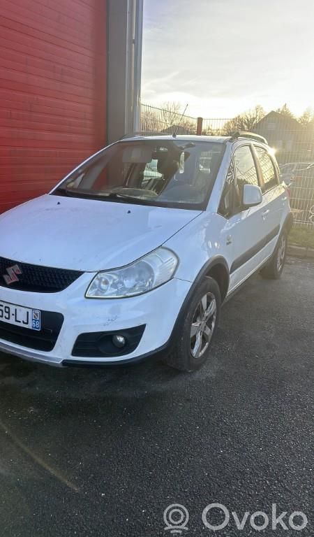 SX4 SX4 S-Cross  3532079J00