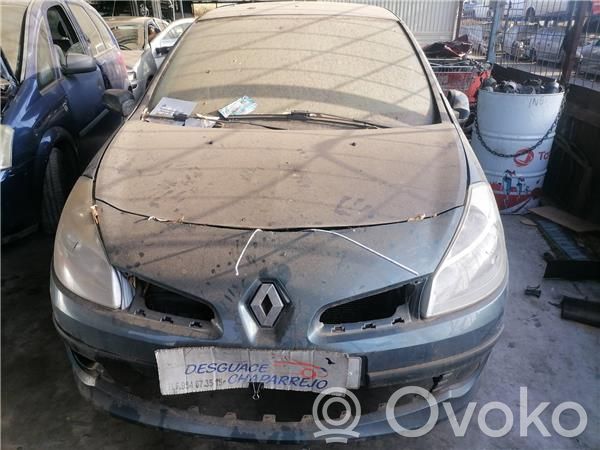 Clio III Clio  8200390675