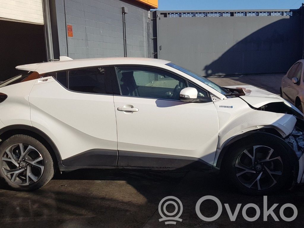 C-HR I C-HR  2016DJ1158