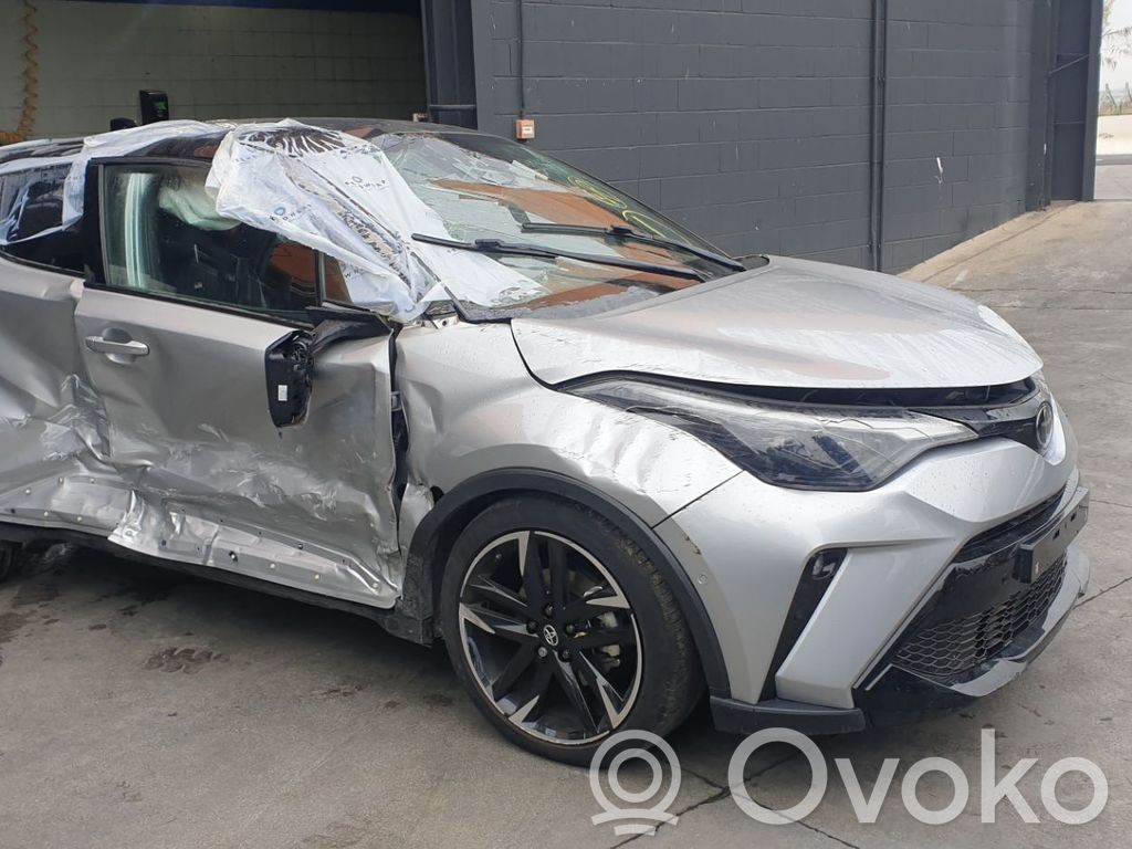 C-HR I C-HR  3040010040