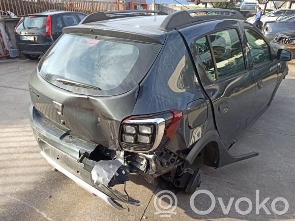 Sandero Sandero, Sandero Stepway