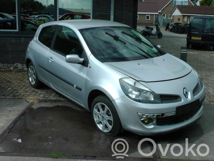 Clio III Clio  33055459B