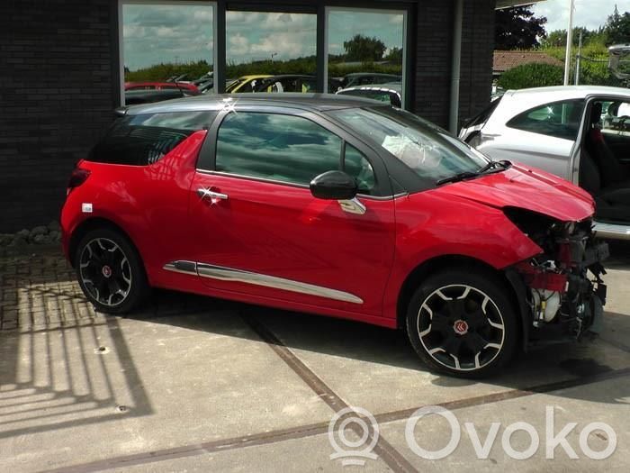 DS3 DS3  OZA683EE18
