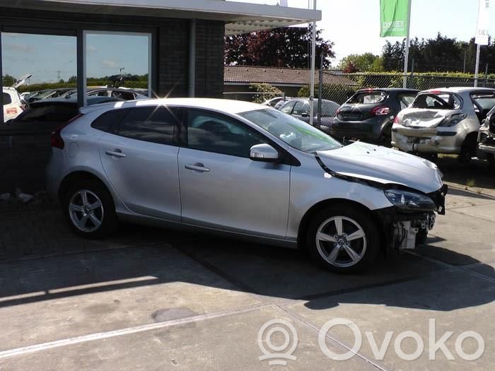 V40 S40, V40  8A61A224A37AL