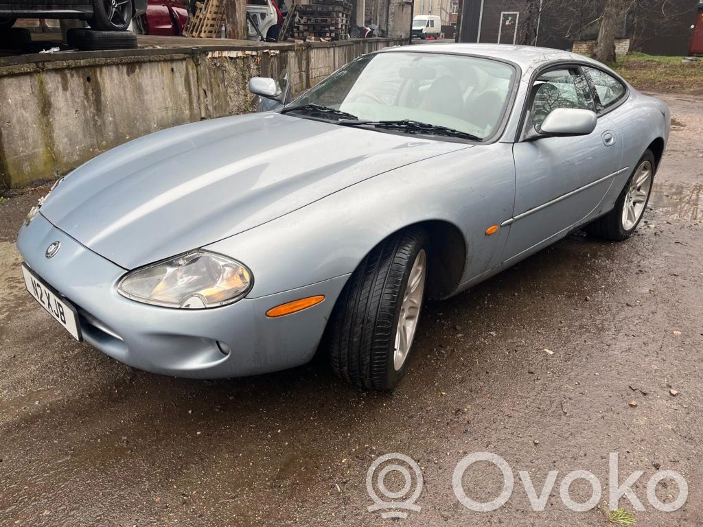 XK8 - XKR XK-Series  LJA6467