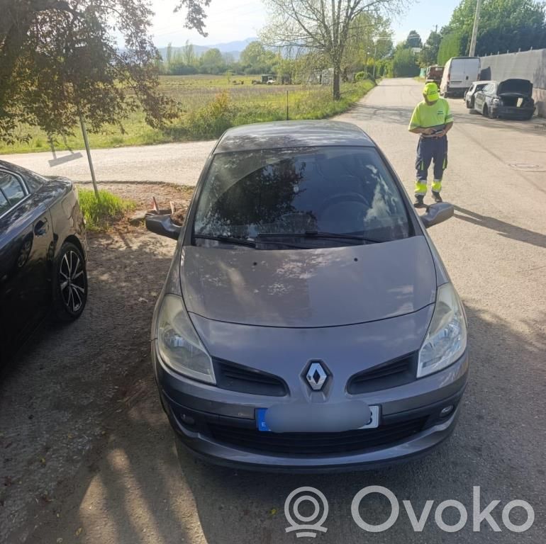 Clio III Clio  D4FD740