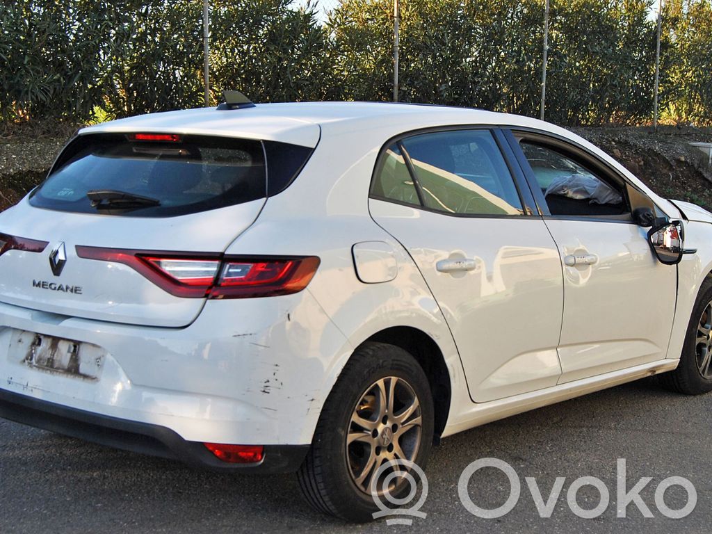 Megane IV Megane  NOTIENE