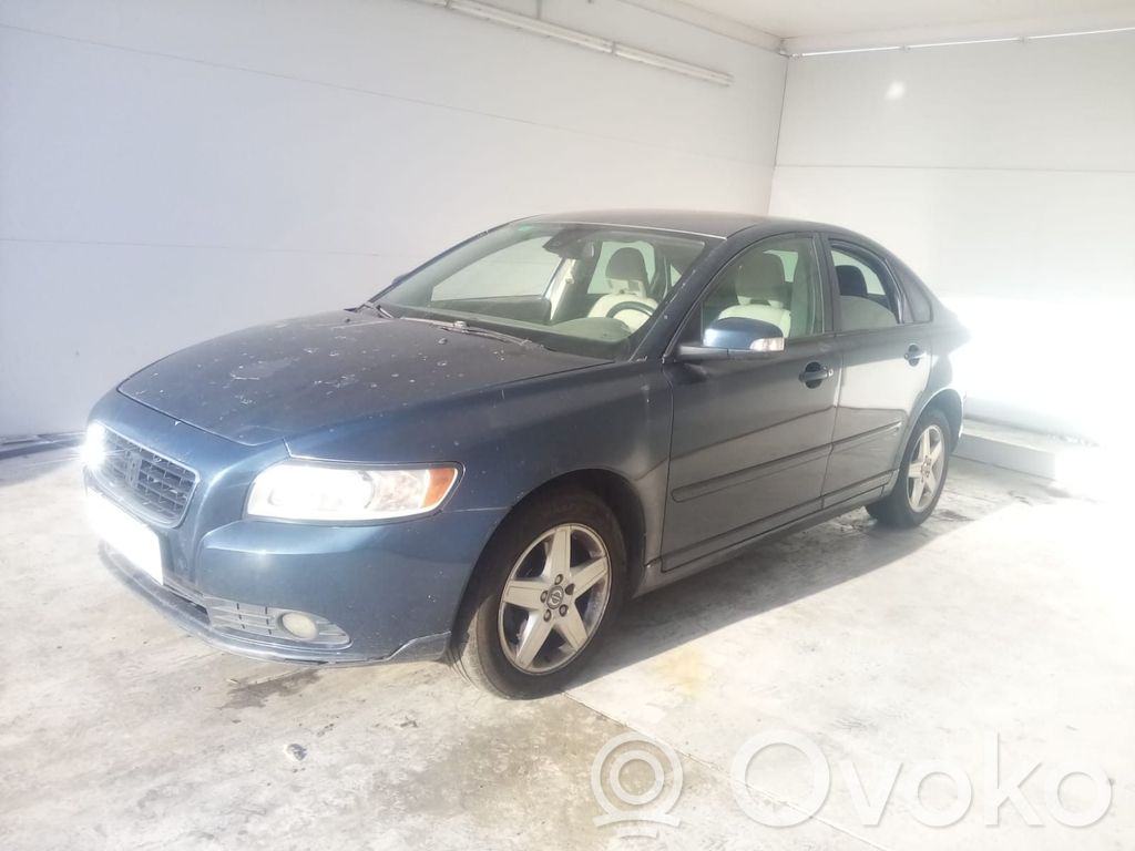 S40 S40, V40