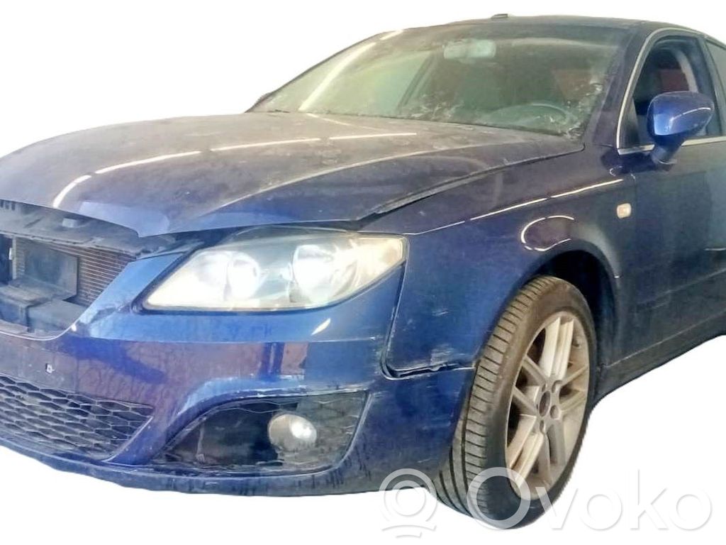 Exeo (3R) Exeo  3R0601025A