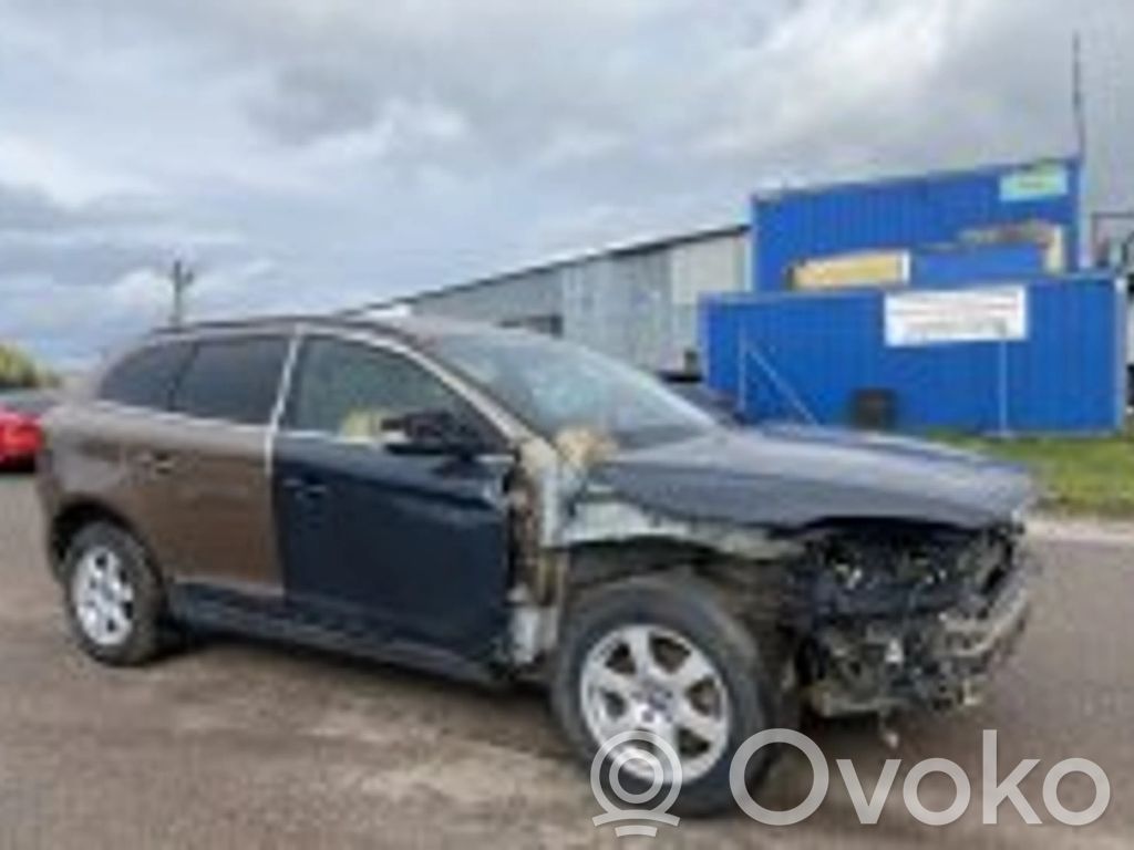 XC60 XC60  P30783072