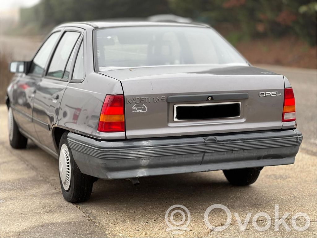 Kadett E Kadett  90273370