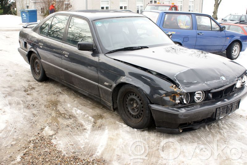 5 E34 Series 5  12411729981