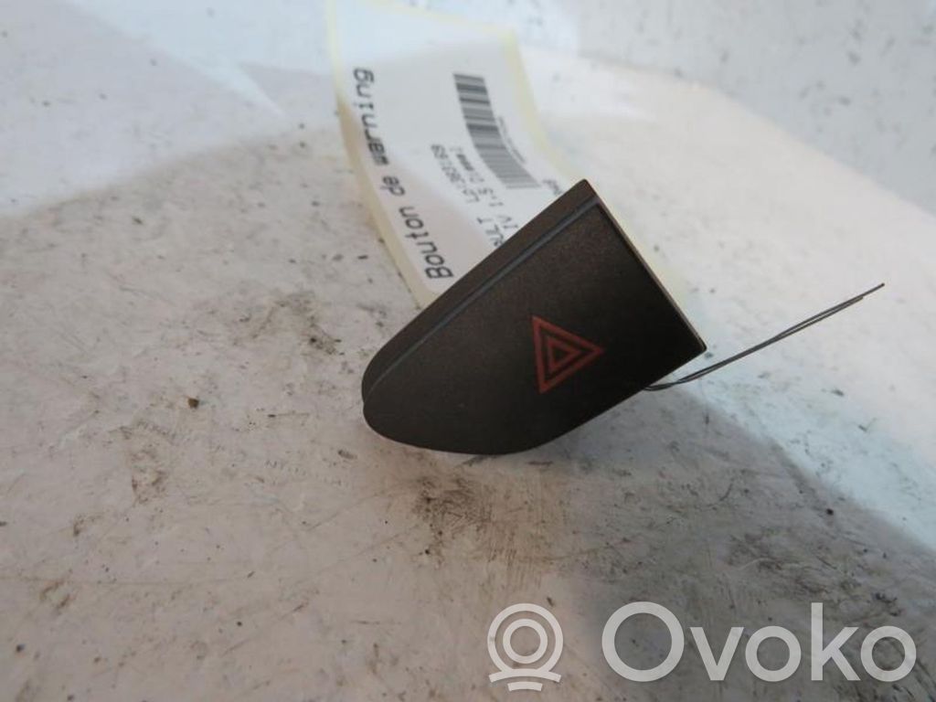 Clio IV Clio  272106600R