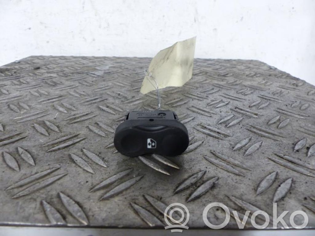 Sandero Sandero, Sandero Stepway  8200602227