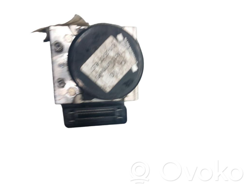 Focus Focus  1743695