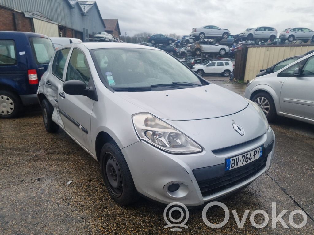 Clio III Clio  8200886944