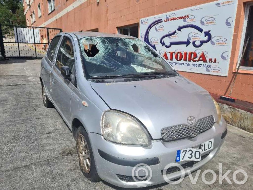 Yaris Yaris  4472206532